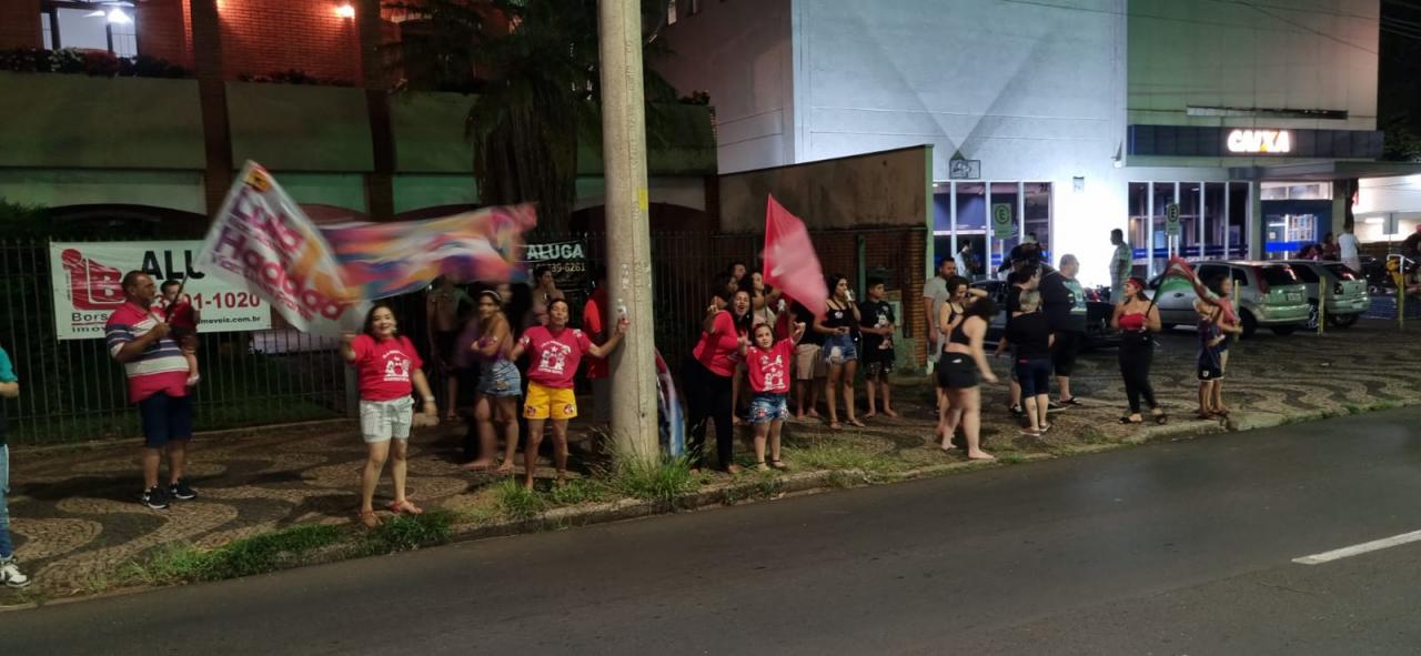 Foto 4 de 6 — Lula (PT) vence 2º turno das eleições em Araraquara